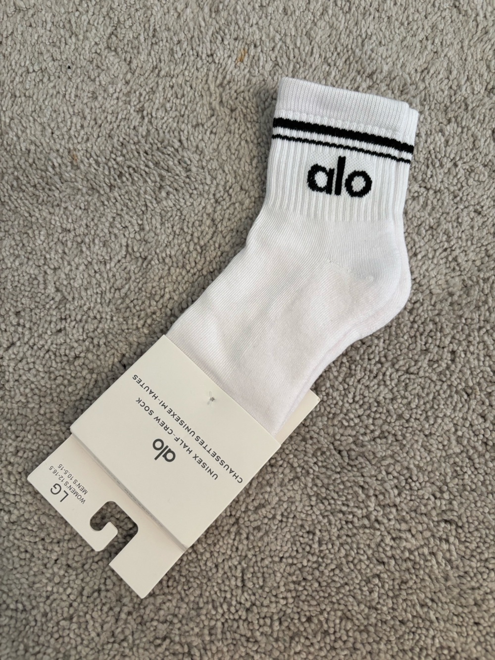 ALO Yoga White Crew Athletic Socks with Black Logo - NWT - Size LG